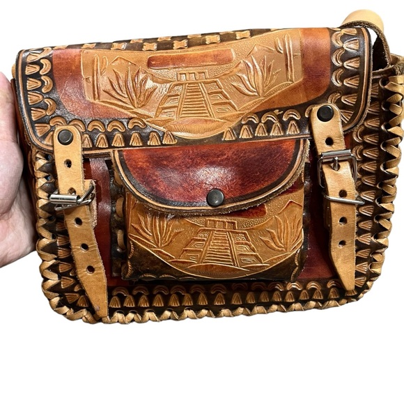 Vintage Mexican Hand Tooled Leather Crossbody Bag - Picture 3 of 11